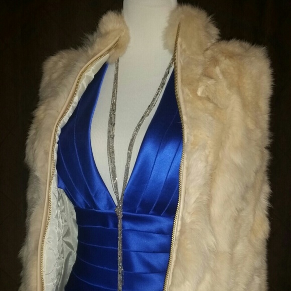 Real rabbit fur vest cream color brand new