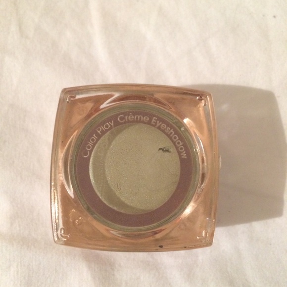 Green Flower Cream Eyeshadow