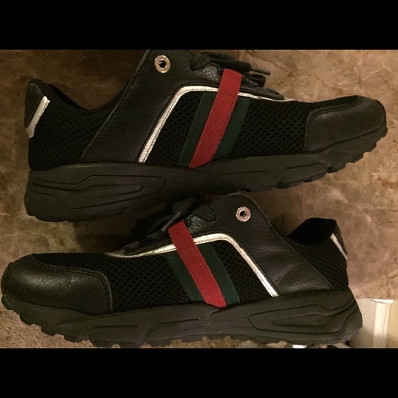 Womens Black Leather Gucci Trainers - Picture 2 of 4