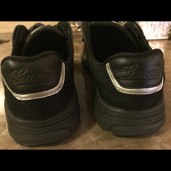 Womens Black Leather Gucci Trainers - Picture 3 of 4