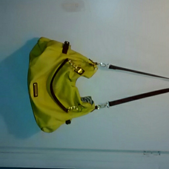 Steve madden slouchy handbag neon yellow green