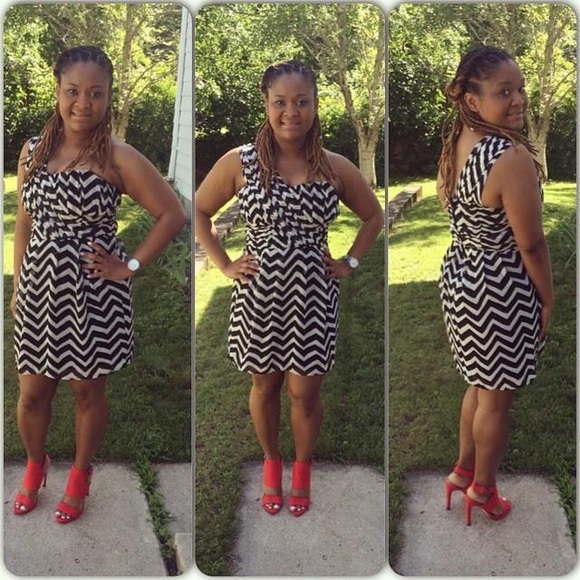 Black & White, one shoulder party dress