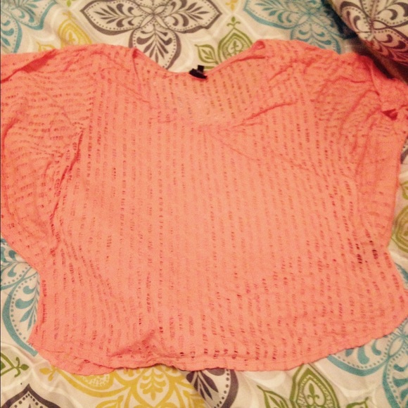 Cute flowy shirt!