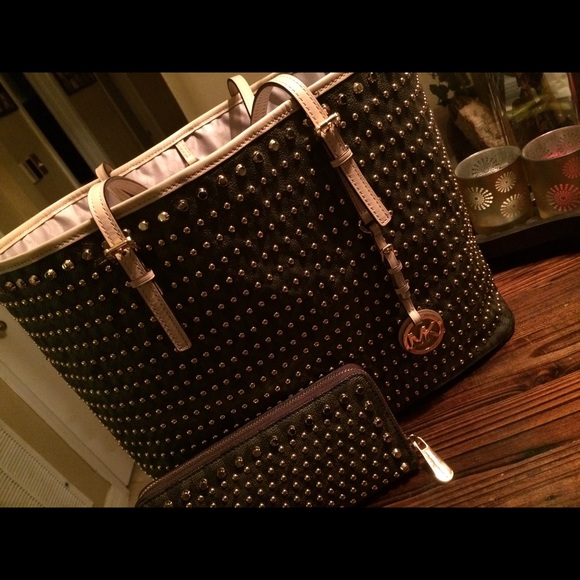 Michael Kors Studded tote - Picture 2 of 3