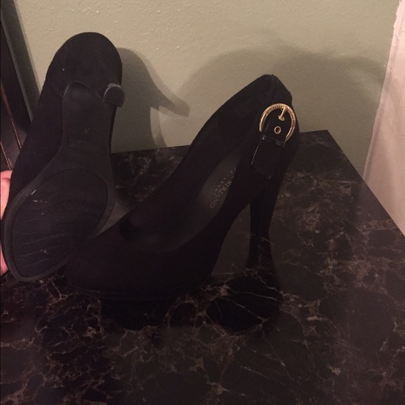 Shoes - Picture 2 of 2