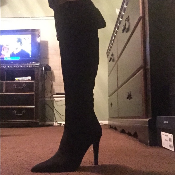 Black suede boot