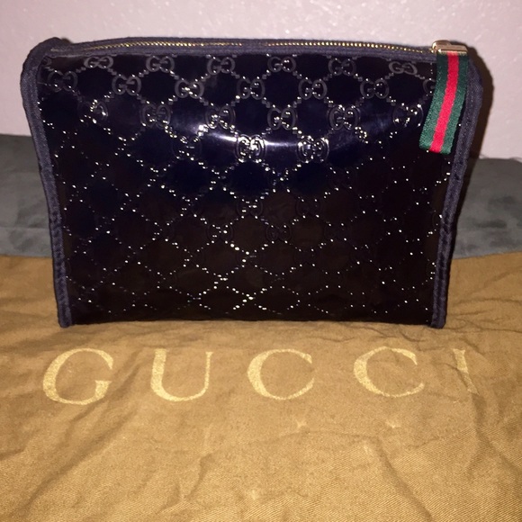 100% percent authentic Gucci pouch