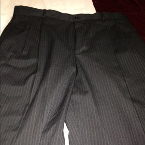 SOLD 🎩Men's 36/34 pinstripe, pleated