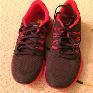 nike free run live strongs