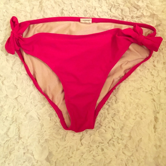 Red Bikini Bottoms👙💋size S! 4 CHEAP!!