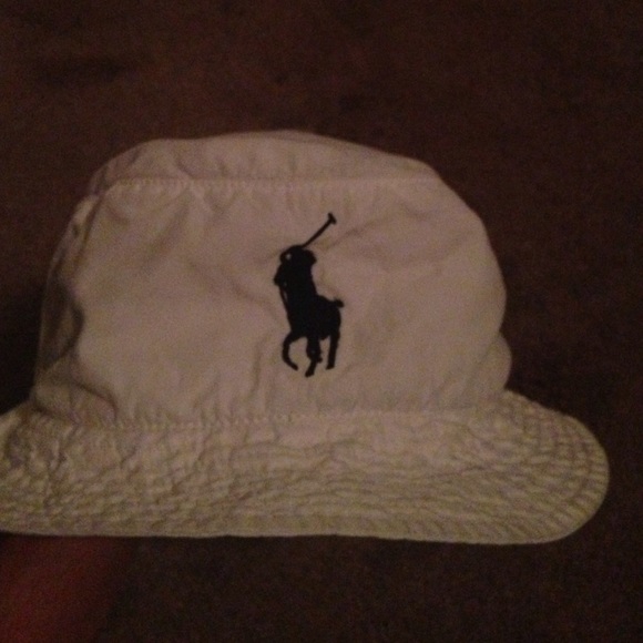 Ralph Lauren bucket hat