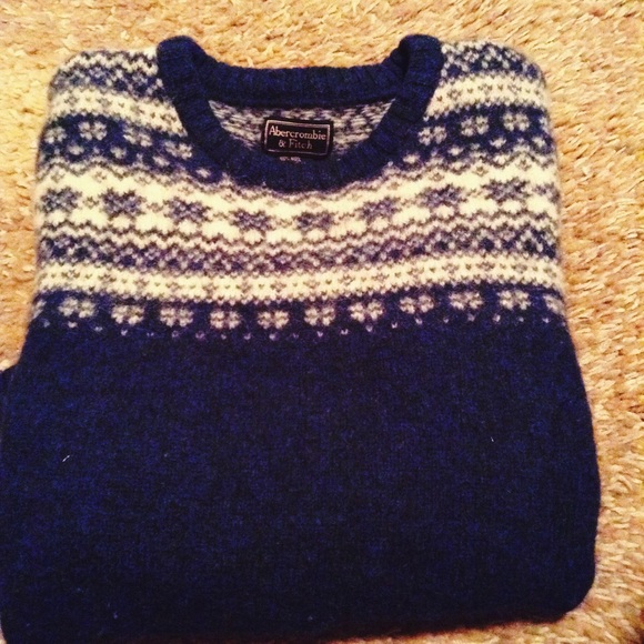 Abercombie & Fitch sweater