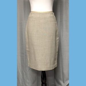 Pencil skirt with mini pocket