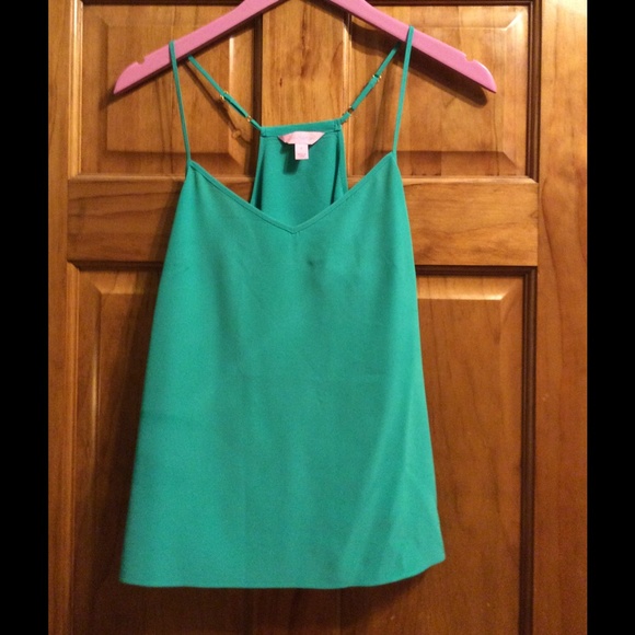 SOLD**** Lilly Pulitzer small dusk top!!!