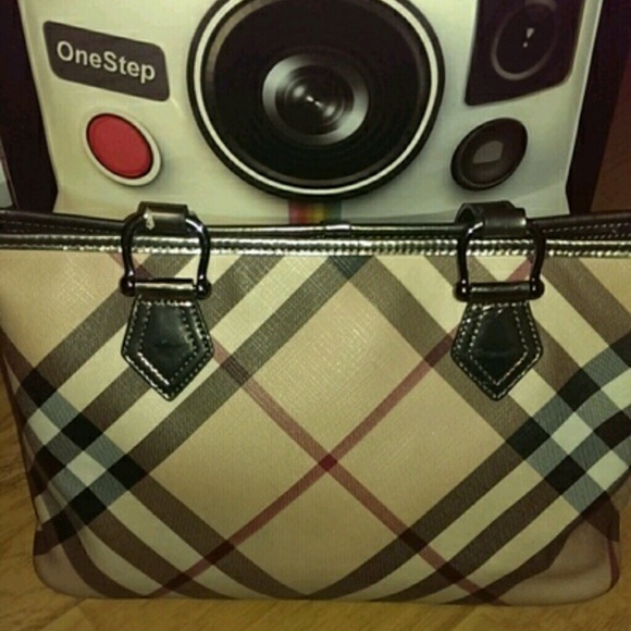 Burberry Handbags - Huge Sale!! Burberry shopper tote