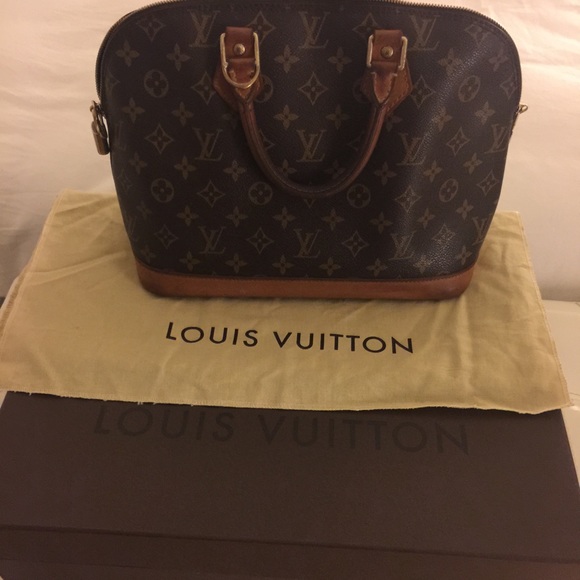 AUTHENTIC LOUIS VUITTON MONOGRAM ALMA