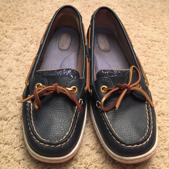 Navy blue Sperrys