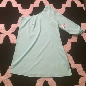 One shoulder mint green dress