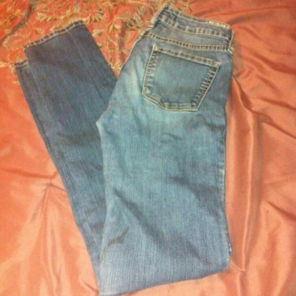 Bullhead Jeans - Picture 2 of 3