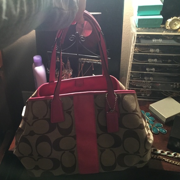 Large coach purse 100% authentic - Picture 1 of 4