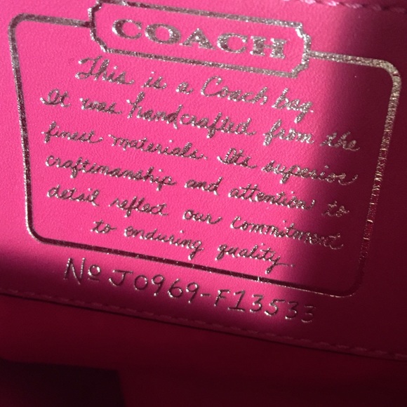 Large coach purse 100% authentic - Picture 2 of 4