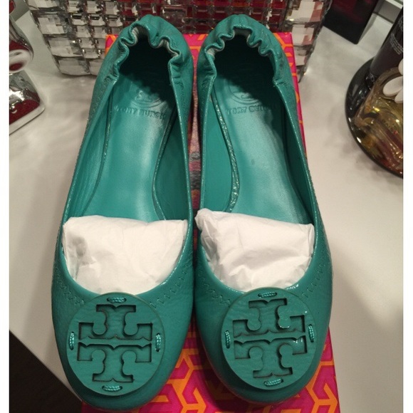 Tory Burch Reva Patent Island Turquoise