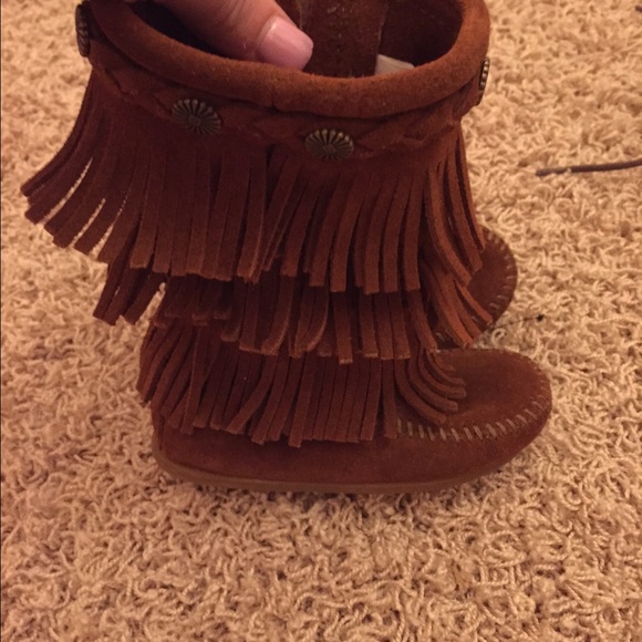 Minnetonka toddler size 8