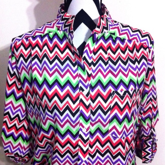 Chevron Popover Top - Picture 3 of 3
