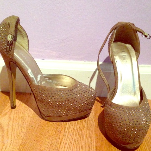 🚫SOLD🚫 Sparkle Taupe High Heels