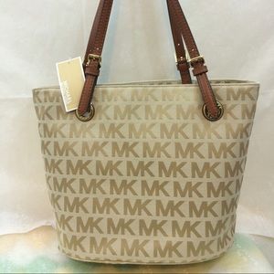 Michael Kors Jet Set Medium Tote