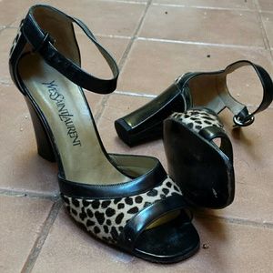 Leopard print black ankle strap