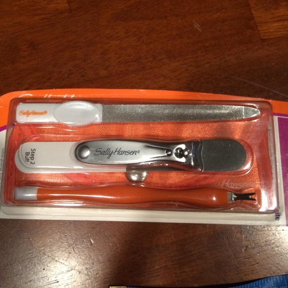 Sally Hansen-Perfect manicure kit - Picture 2 of 3