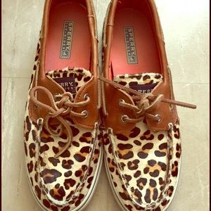 Cheetah printed Sperrys