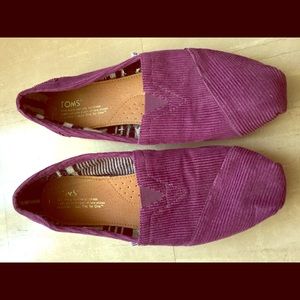 Purple corduroy TOMS