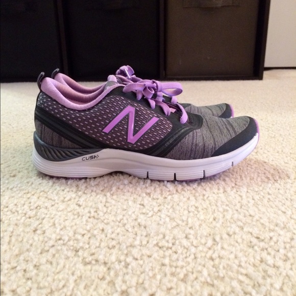 NB711 running shoe w/heel pillow comfort insert