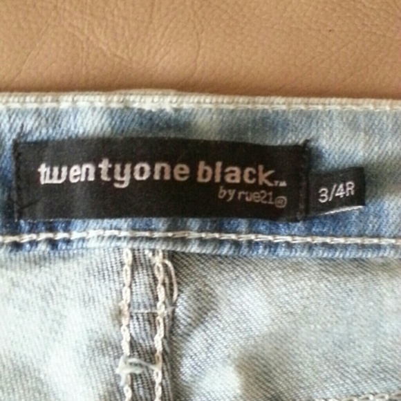 Denim - Picture 2 of 4