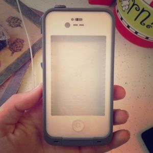 iPhone 4 Lifeproof case