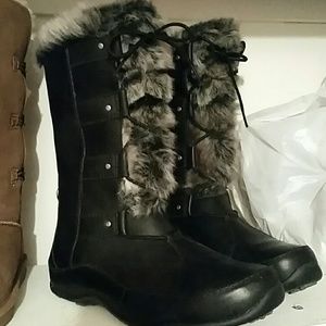 North Face fur boots