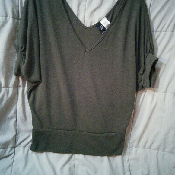 Hold -'Sweater Bundle for Sinder