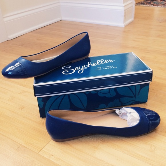 Seychelles Shoes - NIB! Seychelles navy flats