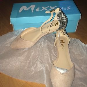 Nude Tribal Jane Flat