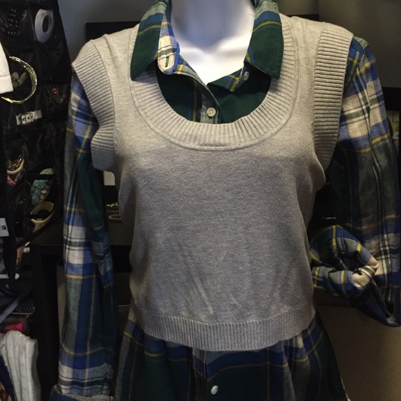 Top - Picture 2 of 2