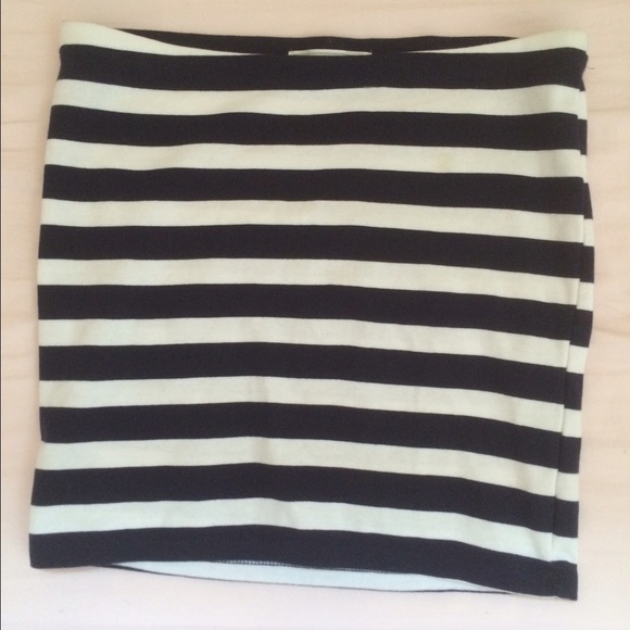 Perfect for work navy & white striped pencil skirt