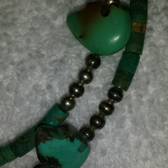 Choker and Earrings - Picture 2 of 3