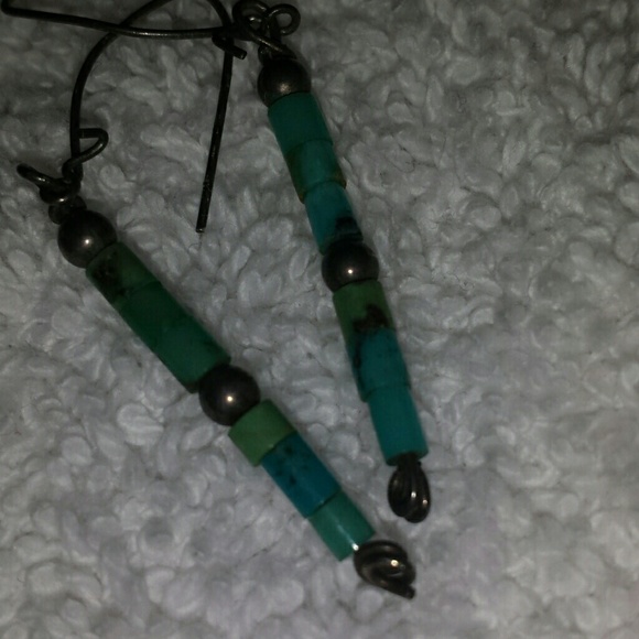 Choker and Earrings - Picture 3 of 3