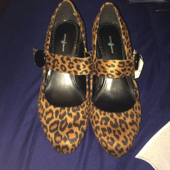 Cheetah Print Heels , never worn! - Picture 1 of 4