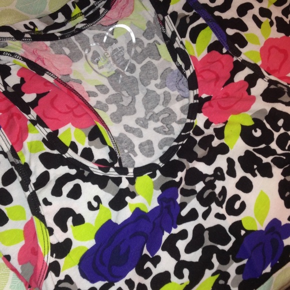 Bundle - Picture 2 of 4