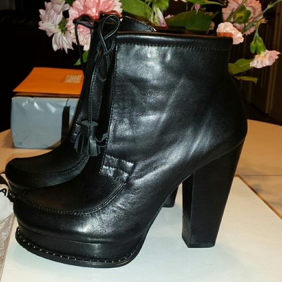 dkny black booties