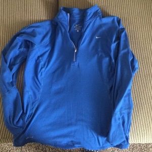 Nike pullover. Looks brand new fits like a medium