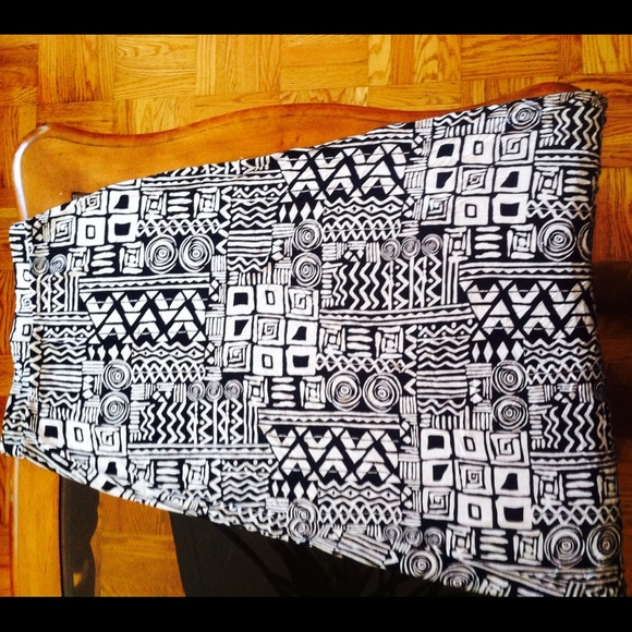 Highwaisted Tribal Maxi Skirt - Picture 2 of 3